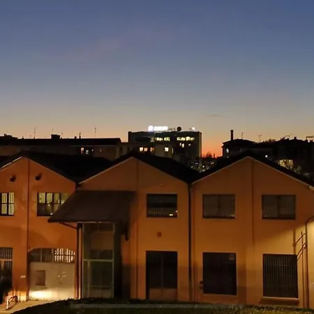 A Casa Di A Feriehus Milano